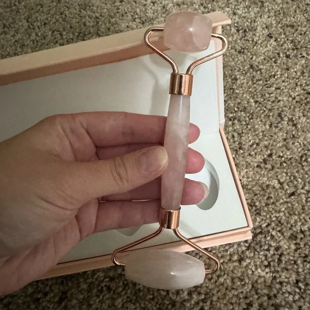 Grace & Stella Rose Quartz Roller